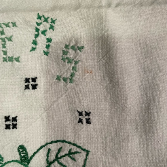 Set of 3 vintage embroidered tea towels - Picture 7 of 7